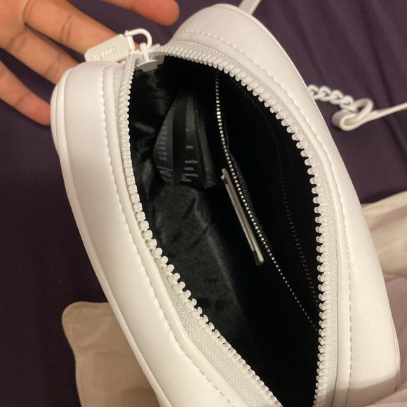 white shoulder bag - Picture 3 of 3